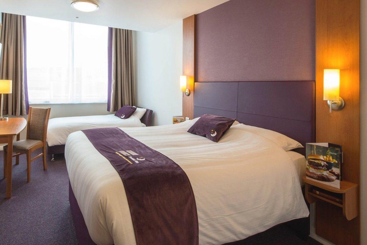 Premier 3* Slough