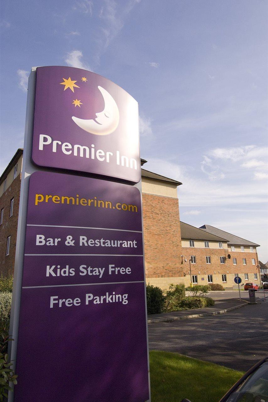 Premier 3* Slough